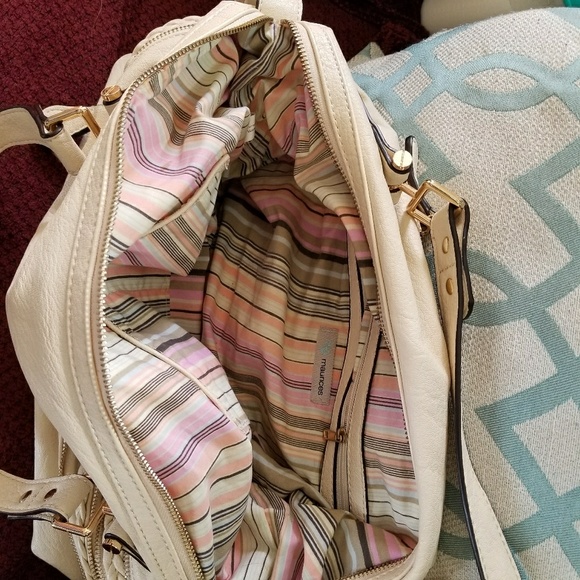 Purse - Picture 2 of 3